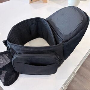 Tushbaby Hip Carrier - LIKE NEW
